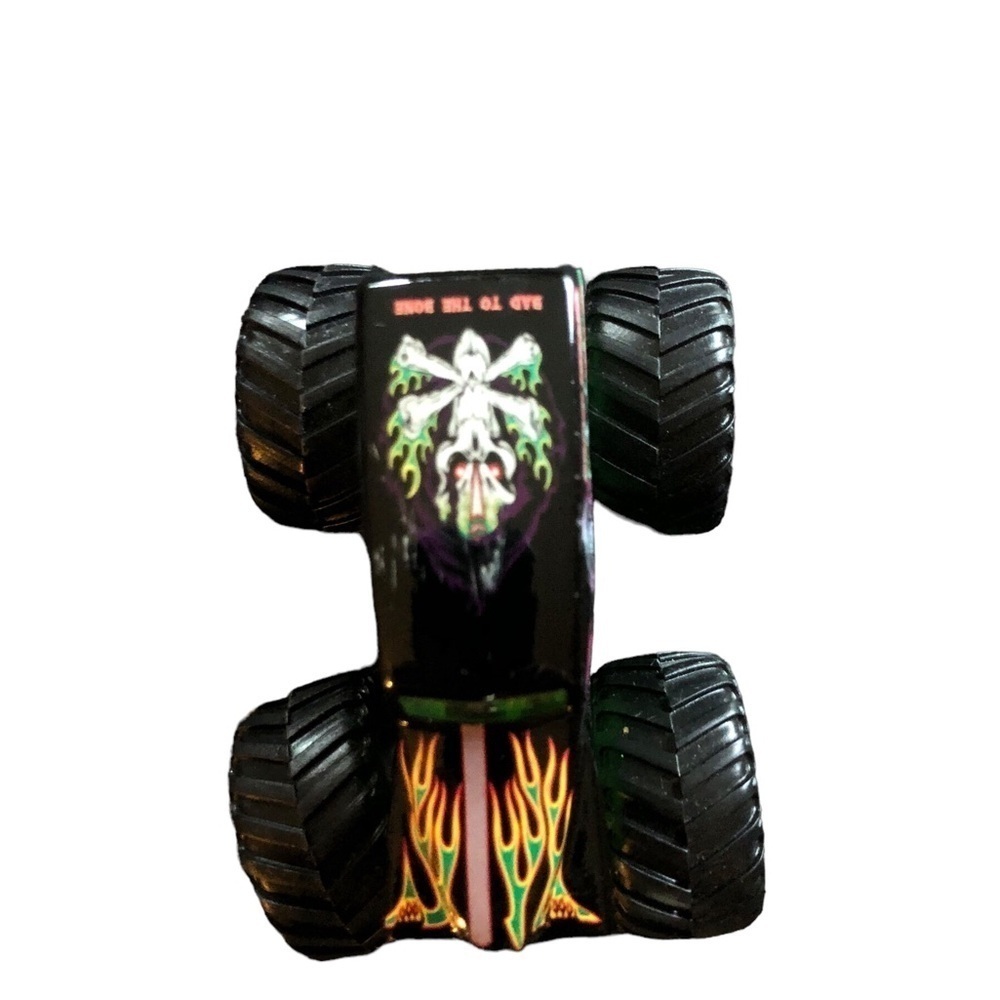 Lot of 4 Hot Wheels Monster Jam Trucks T-Maxx Grave Digger Scarlet Bandit + 1 - Picture 11 of 15